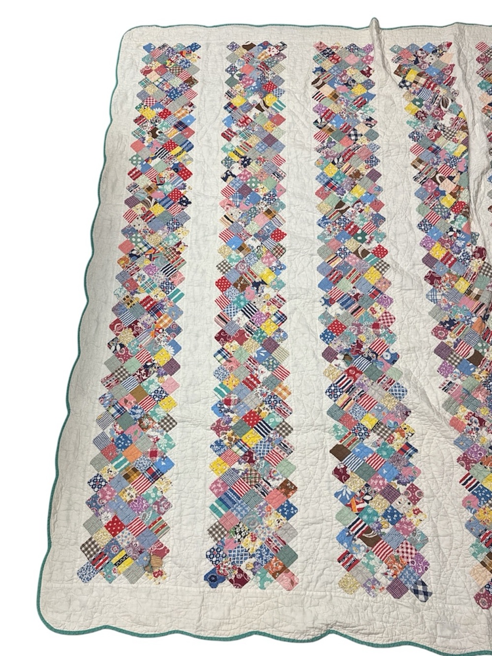 Handmade Vintage Patchwork Quilt - Scrappy Chain Multicolor Pattern - Picture 4 of 12